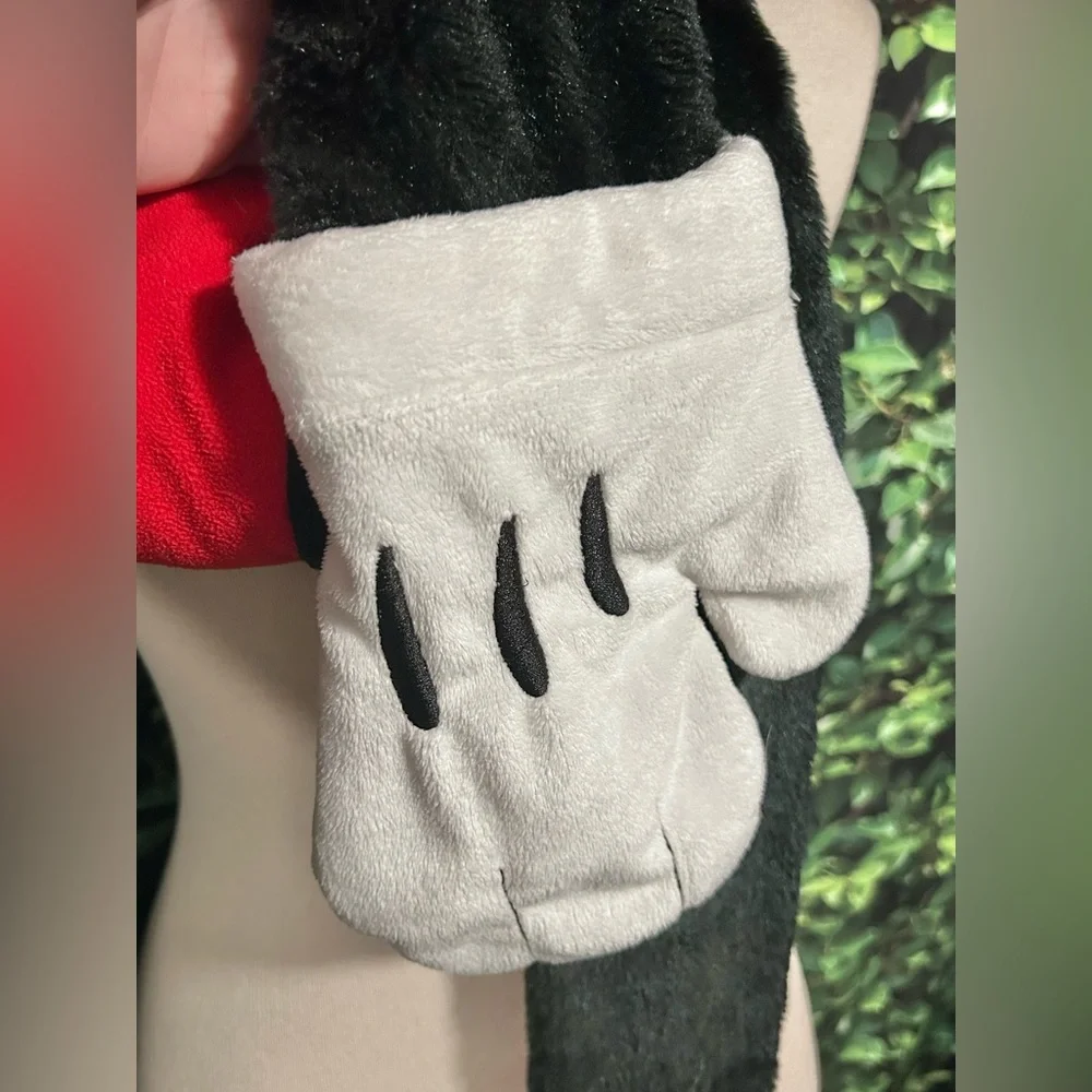 Disney Parks Minnie Mouse Mickey Mouseketeers Faux Fur Hat w/ Scarf Mittens